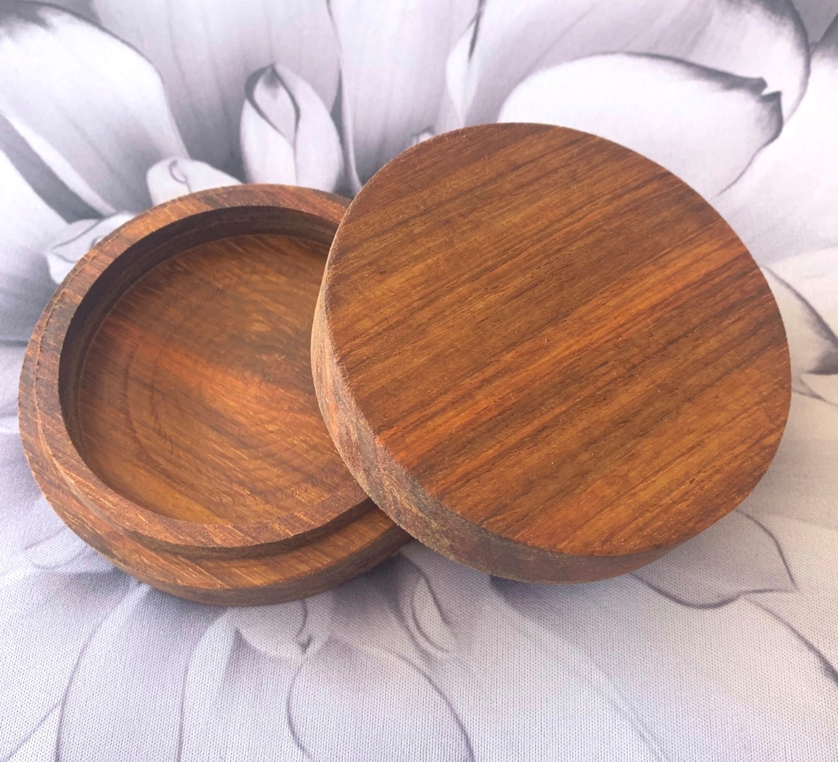 Ring Box Kiaat Round Hennak